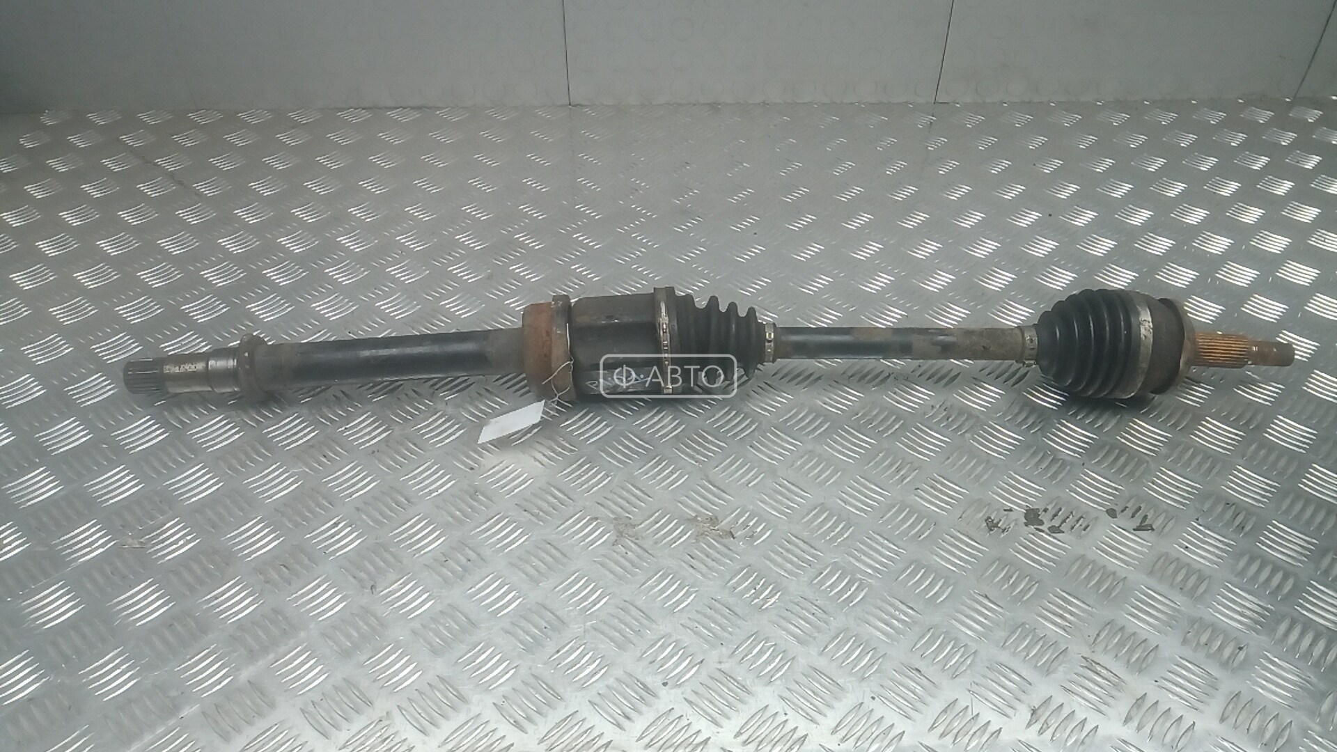 Привод передний правый