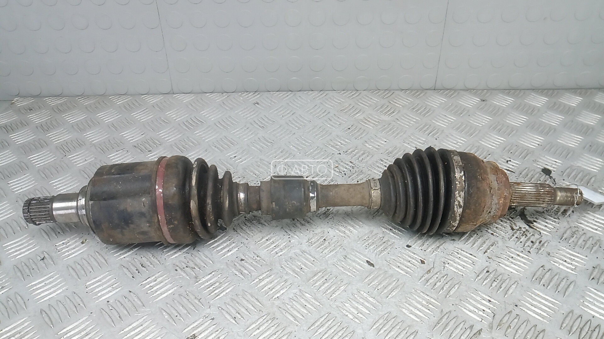 Привод передний левый