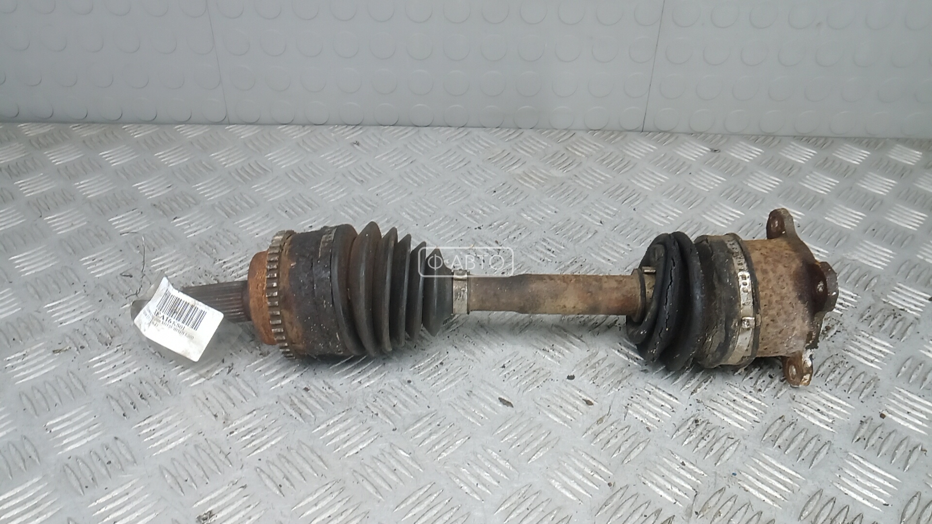 Привод передний левый