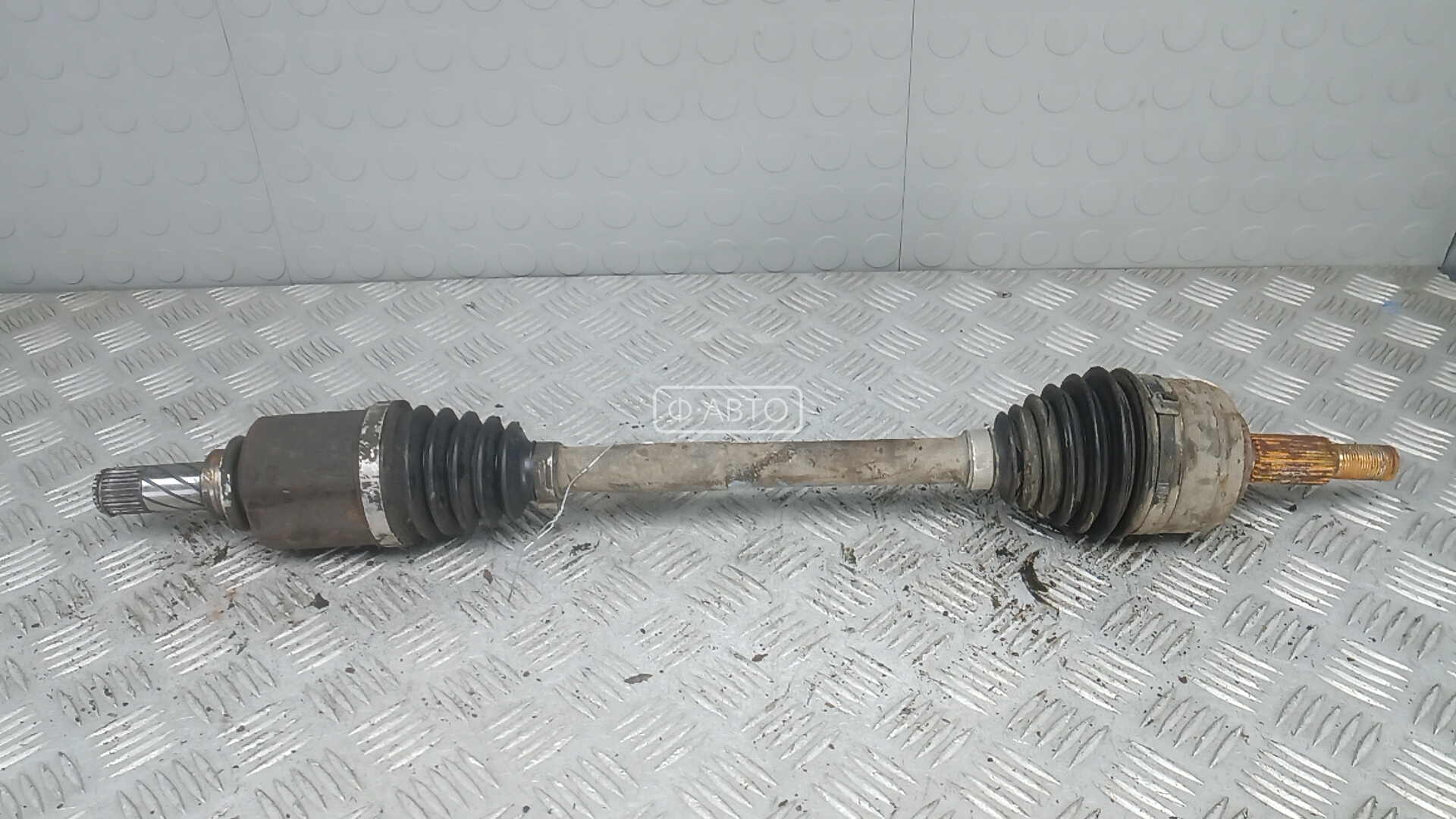 Привод передний левый