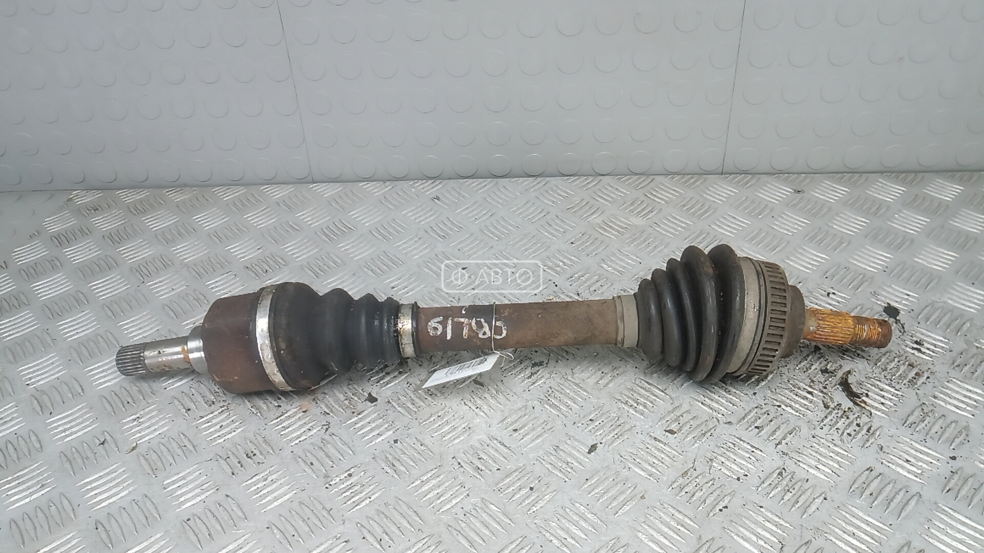 Привод передний левый