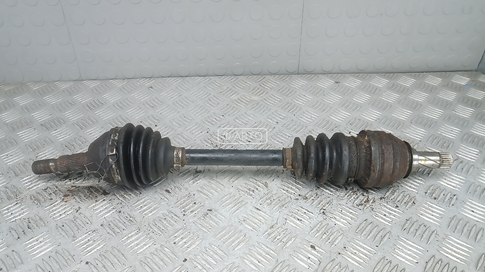 Привод передний левый