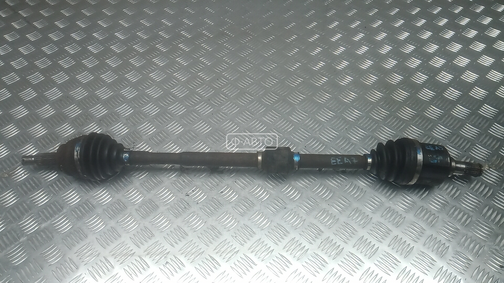 Привод передний правый