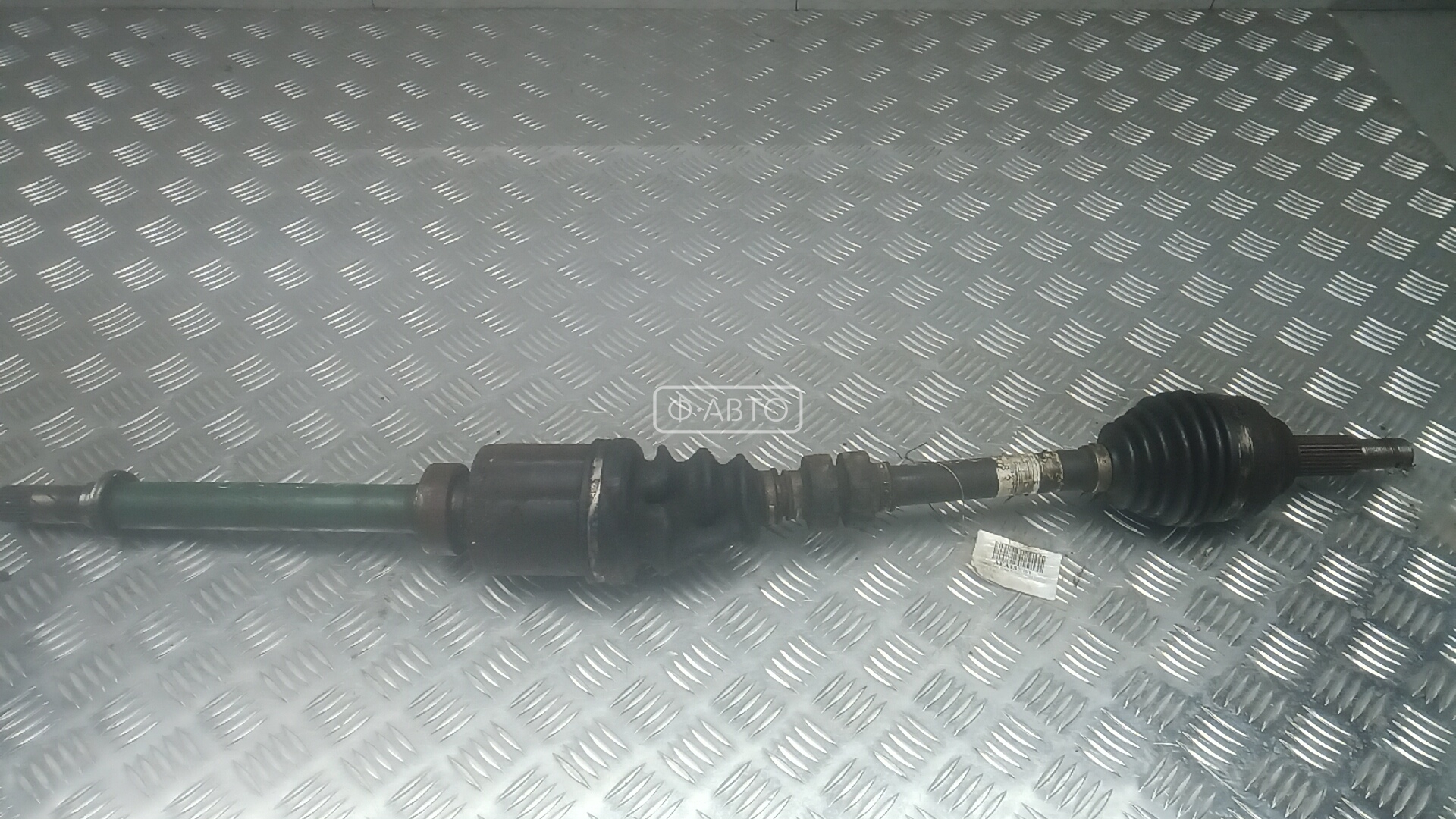 Привод передний правый