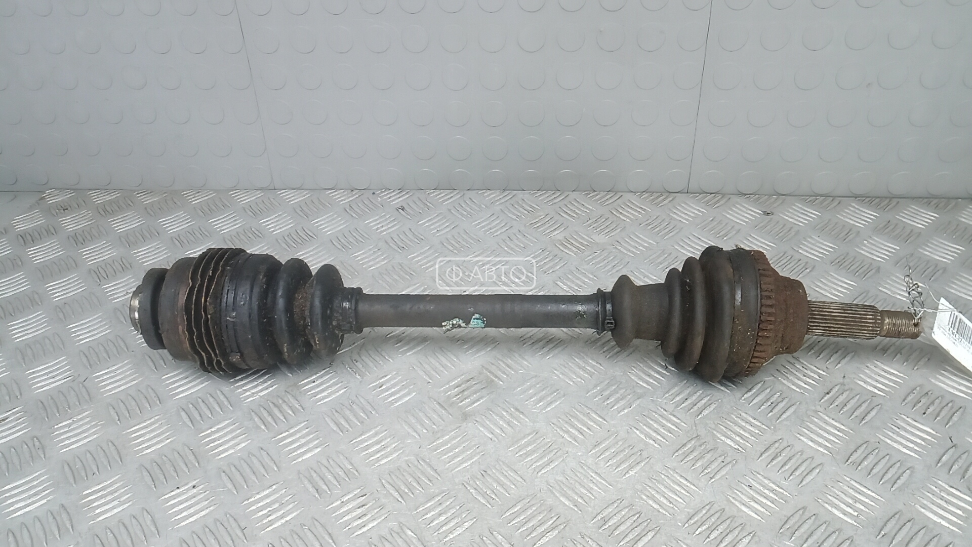 Привод передний правый