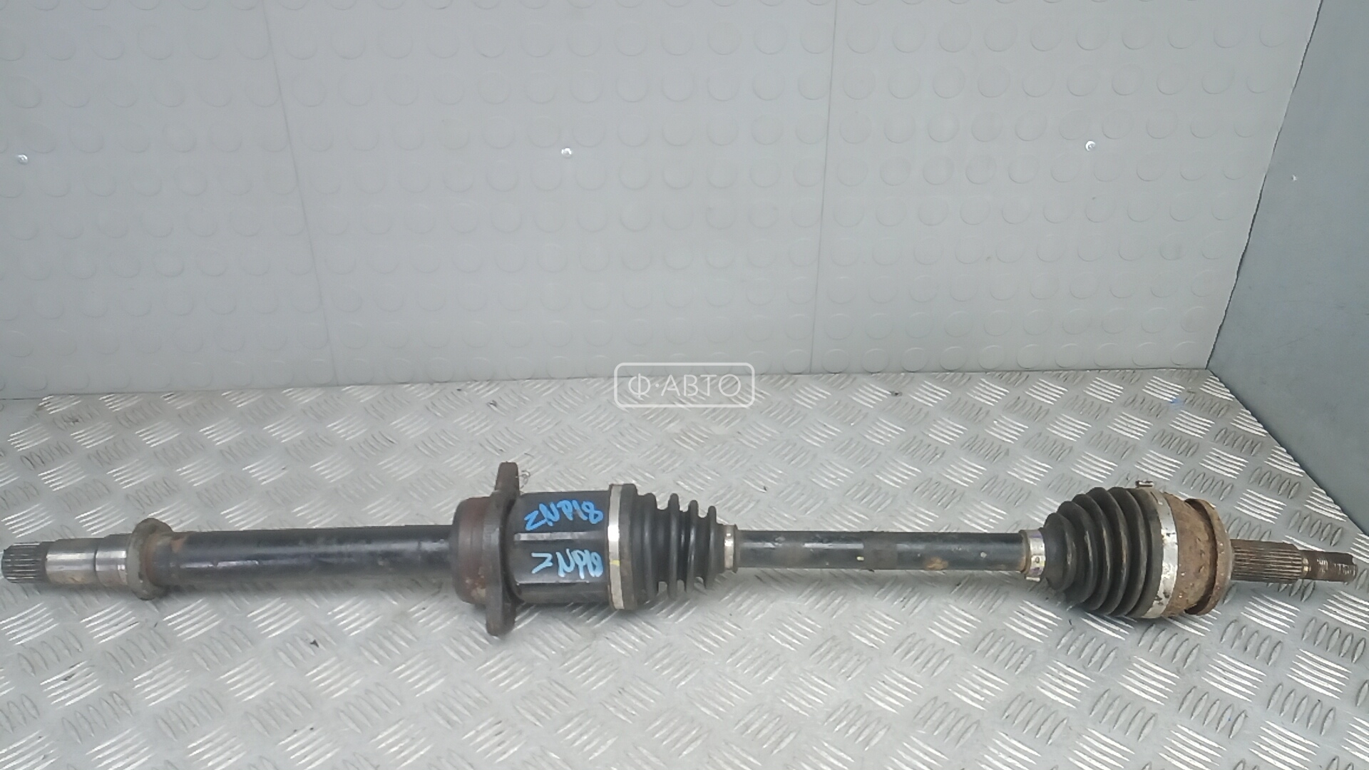 Привод передний правый