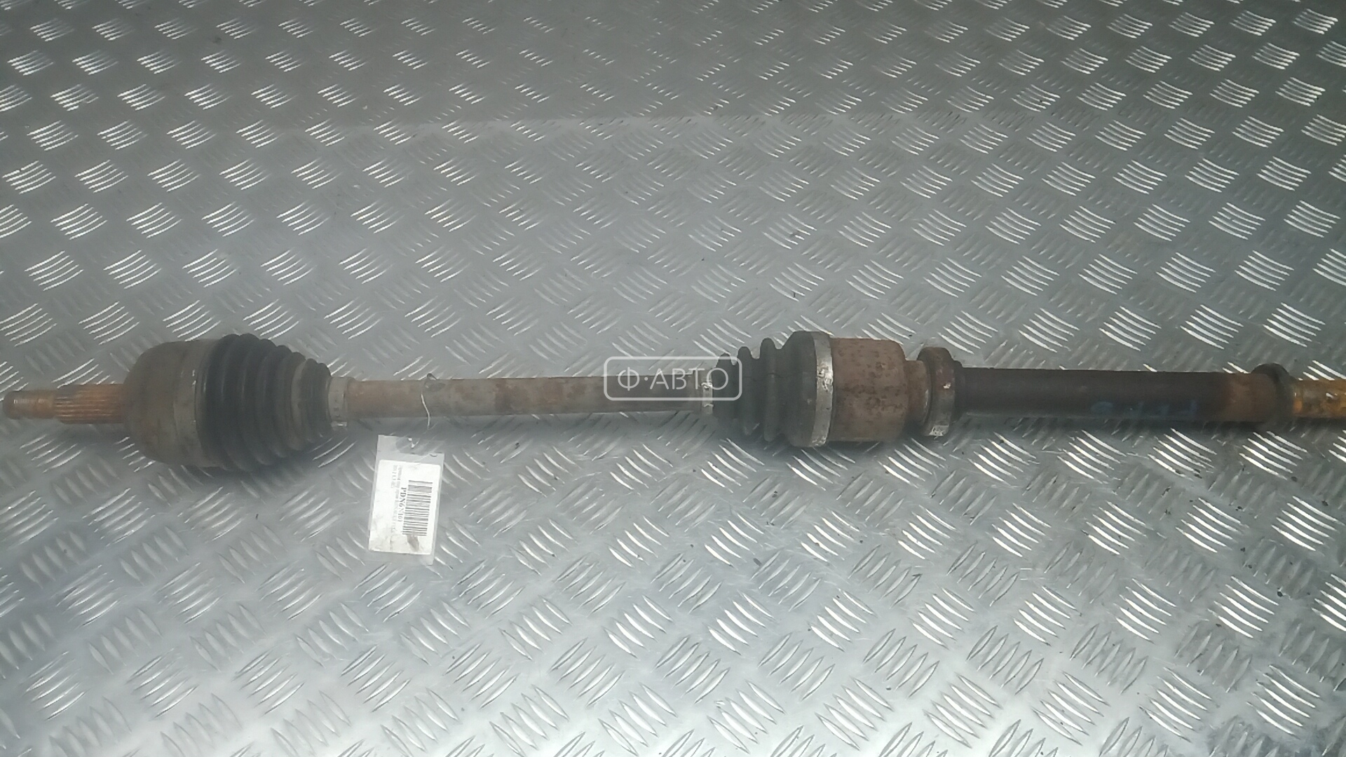 Привод передний правый