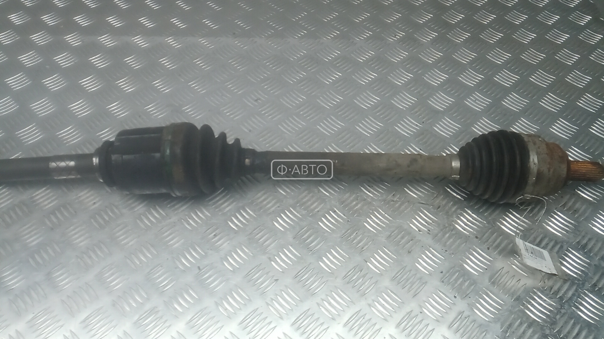 Привод передний правый