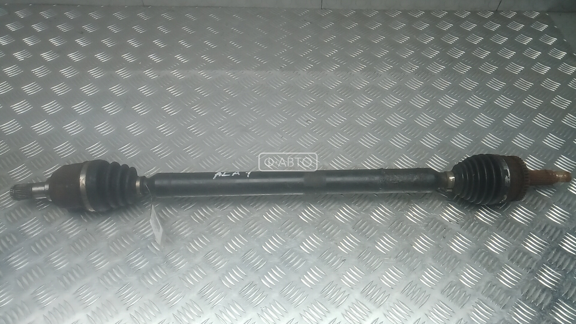 Привод передний правый