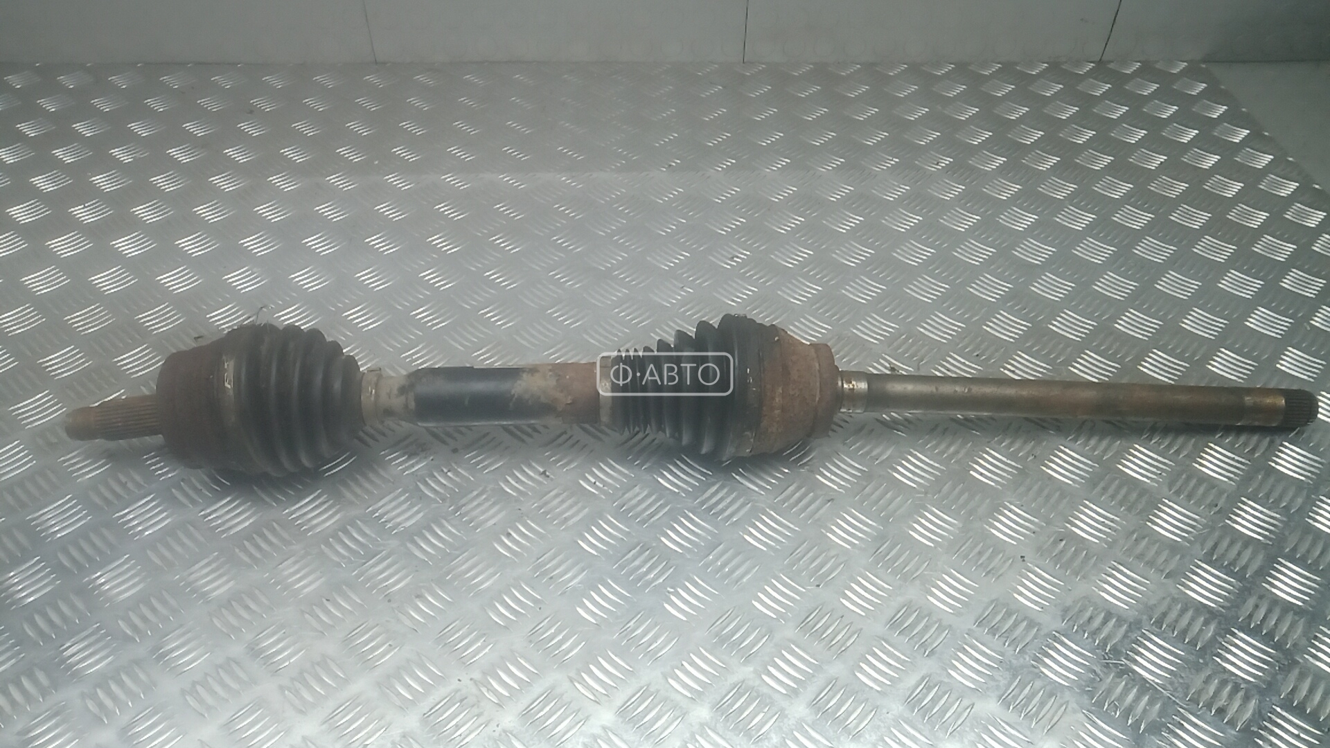 Привод передний правый