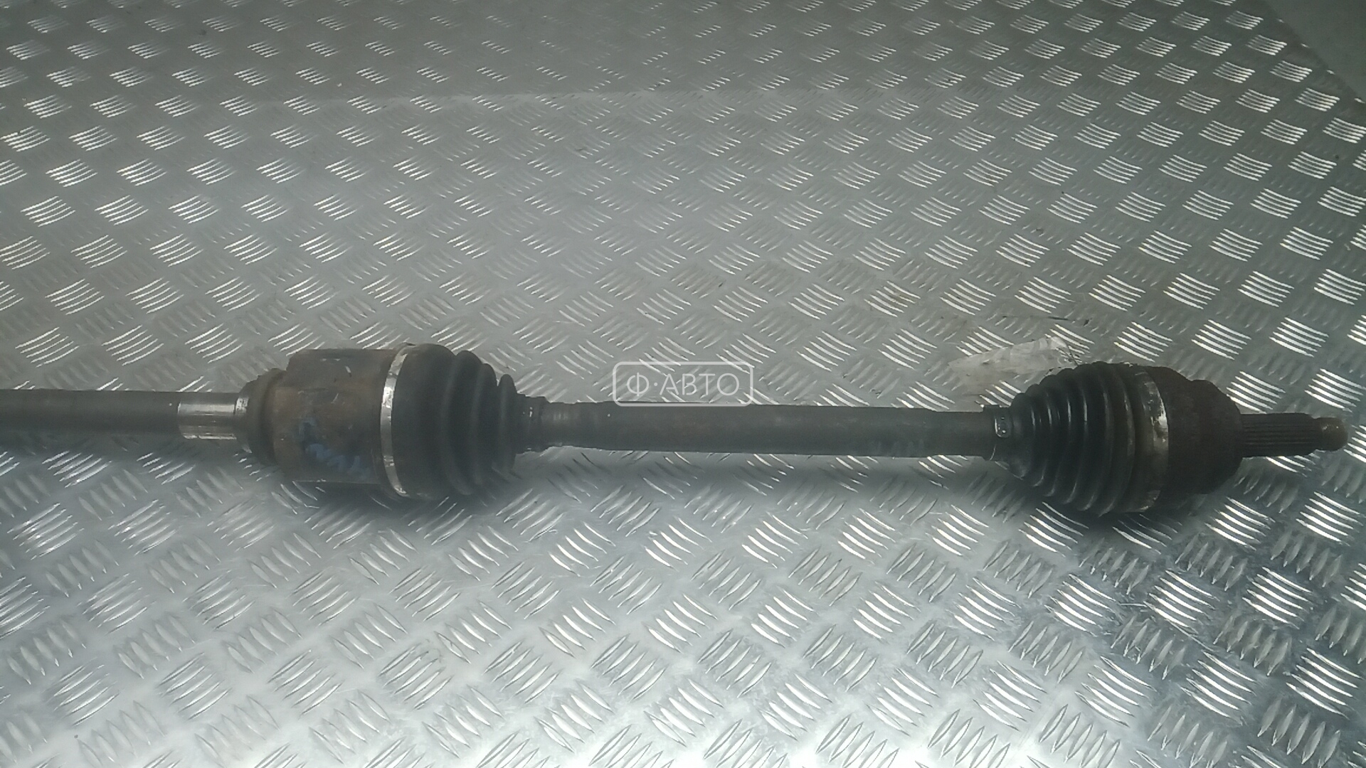 Привод передний правый