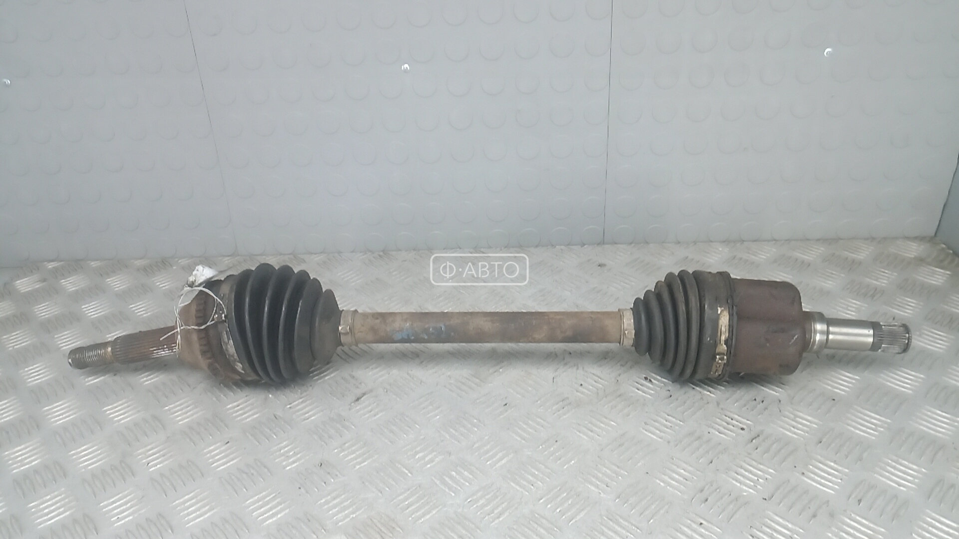 Привод передний левый