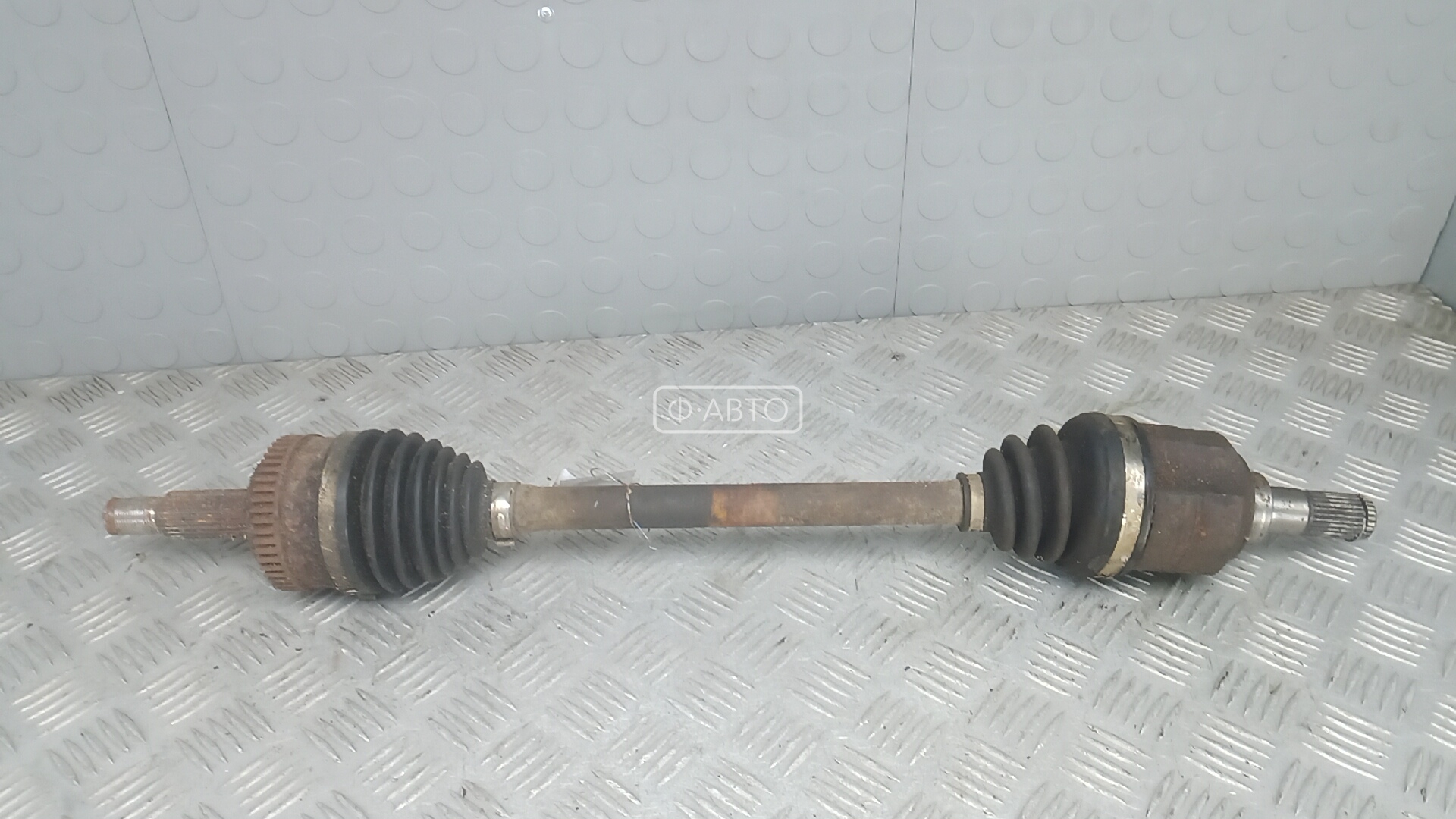 Привод передний левый