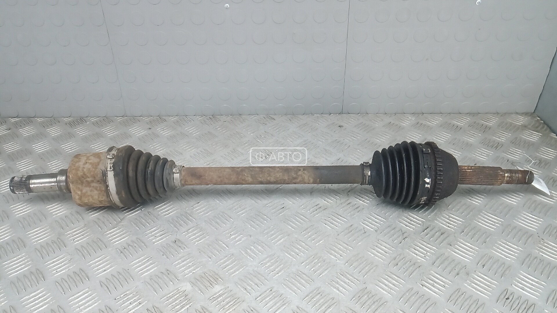 Привод передний левый