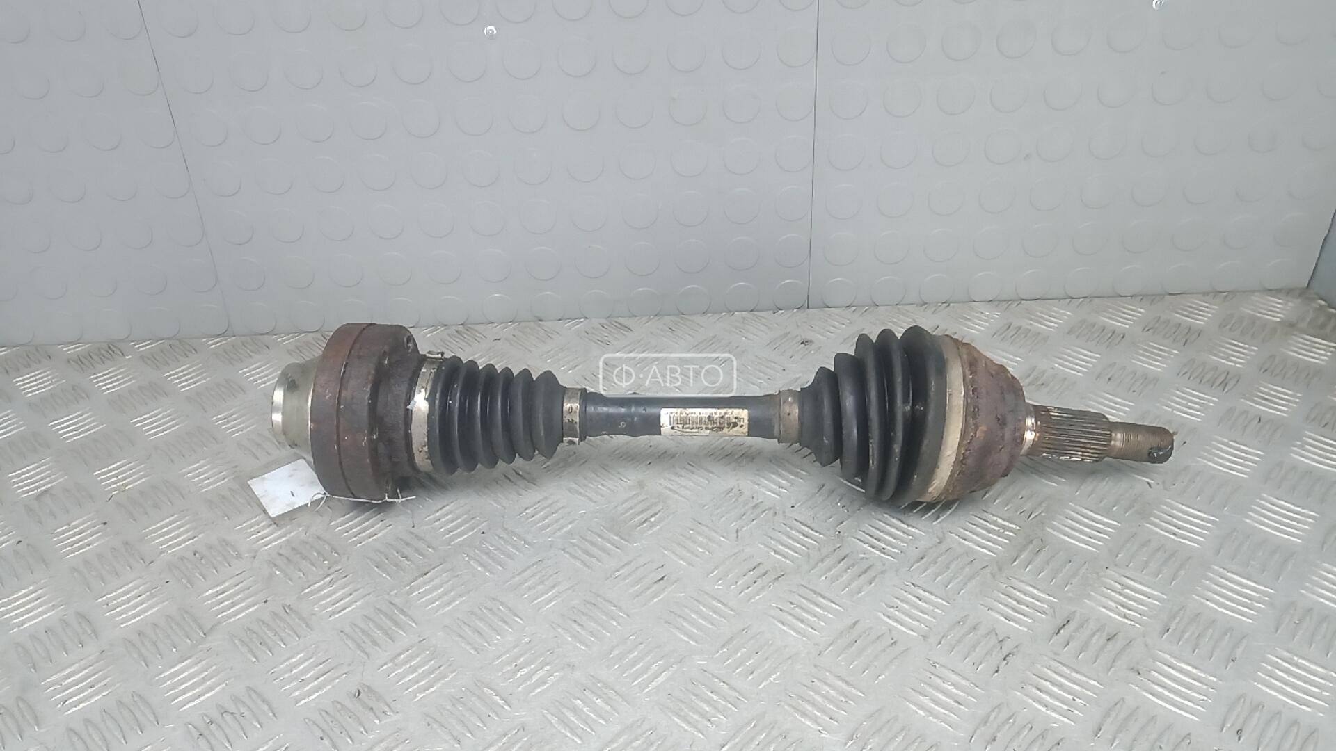 Привод передний левый