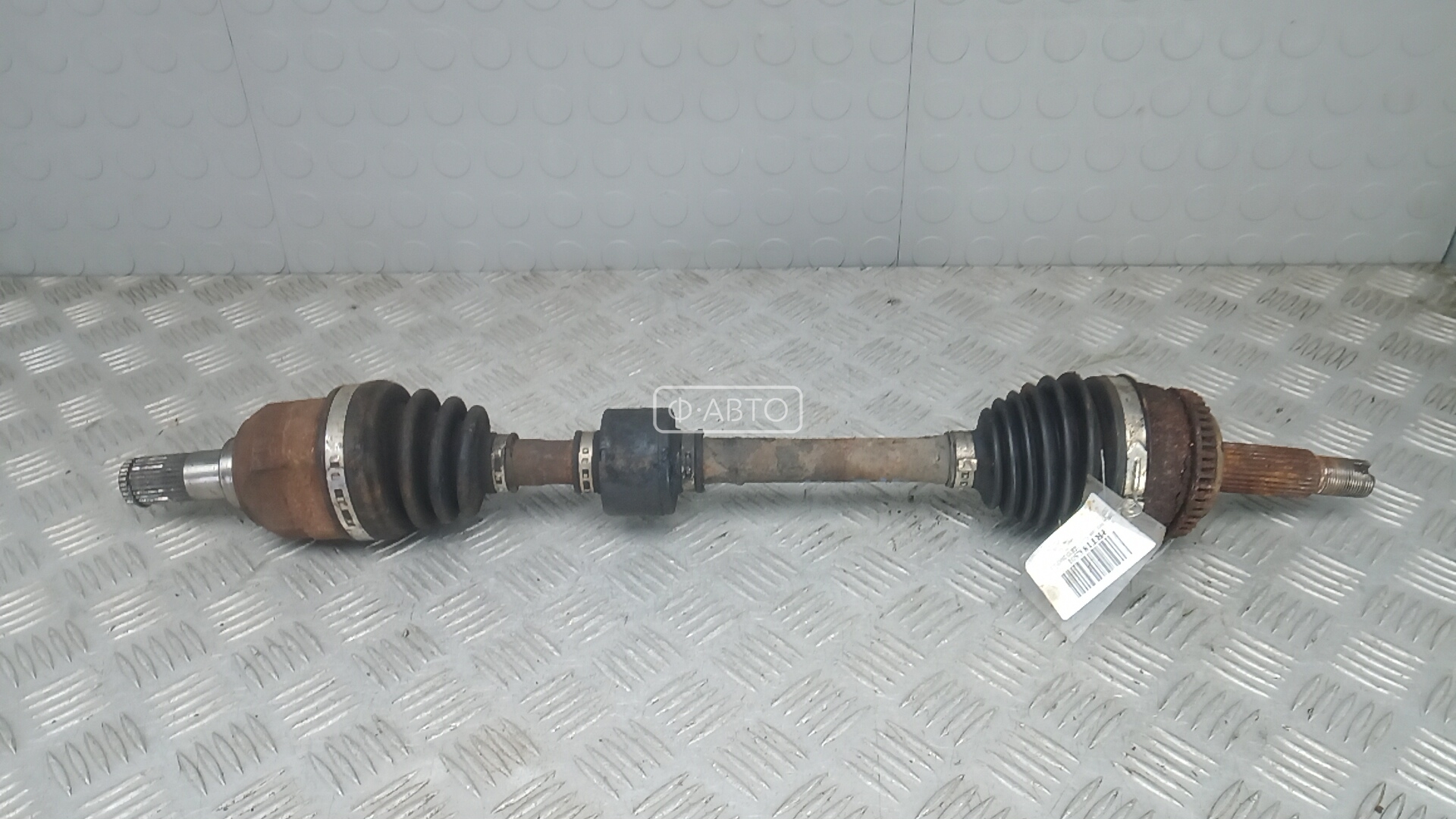 Привод передний левый