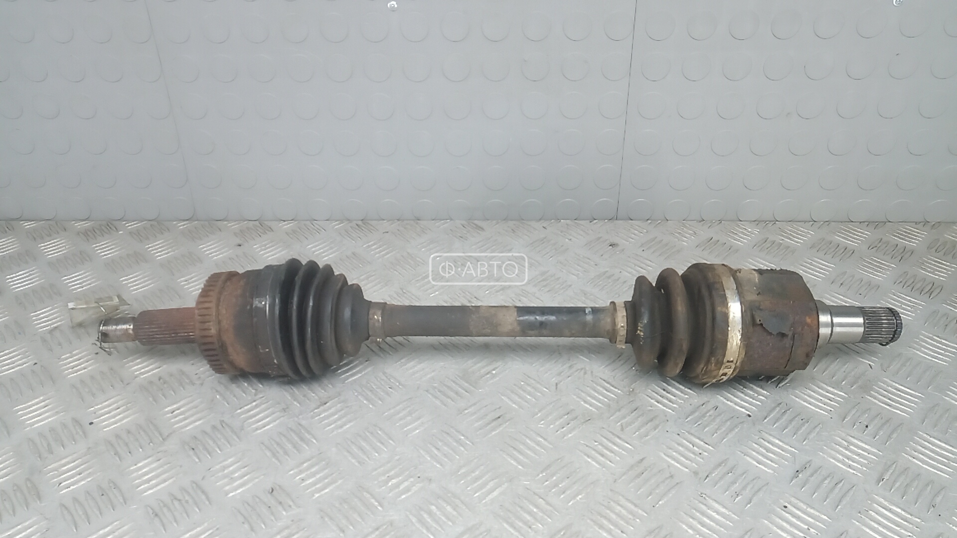 Привод передний левый