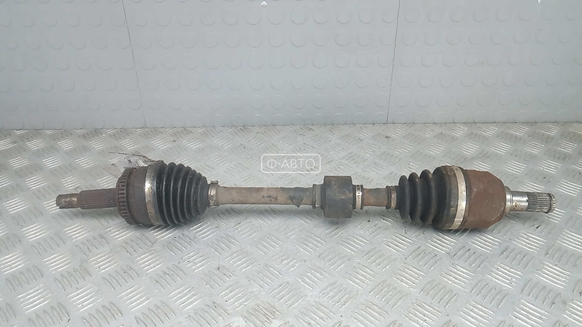 Привод передний левый