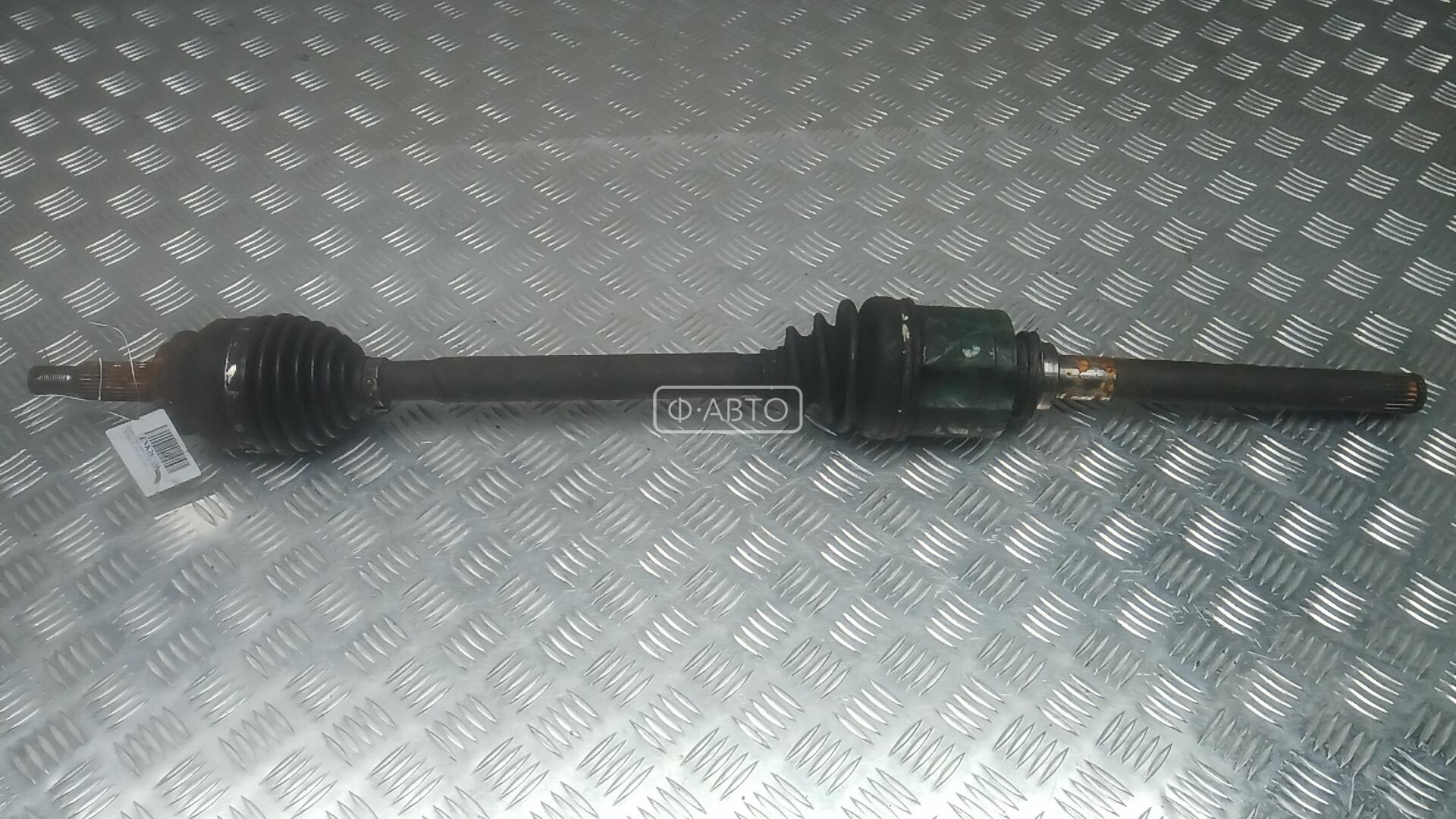 Привод передний правый