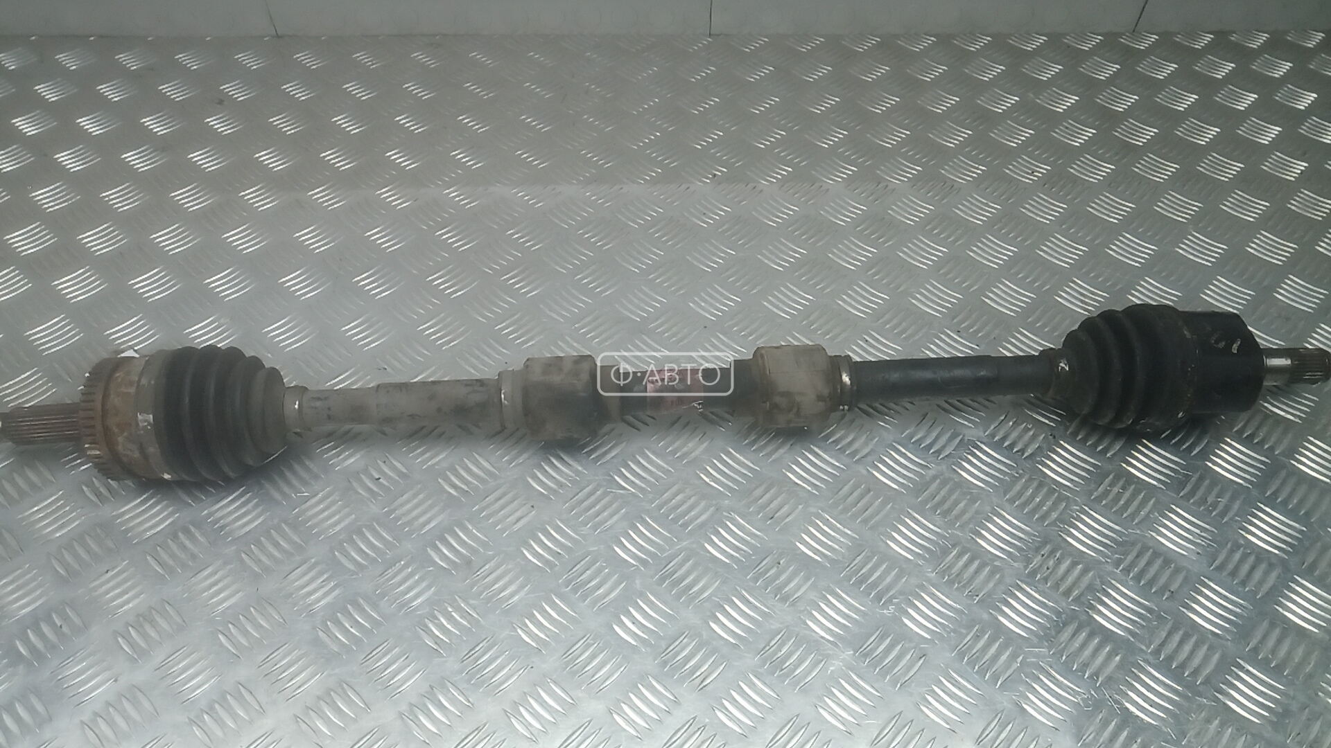 Привод передний правый