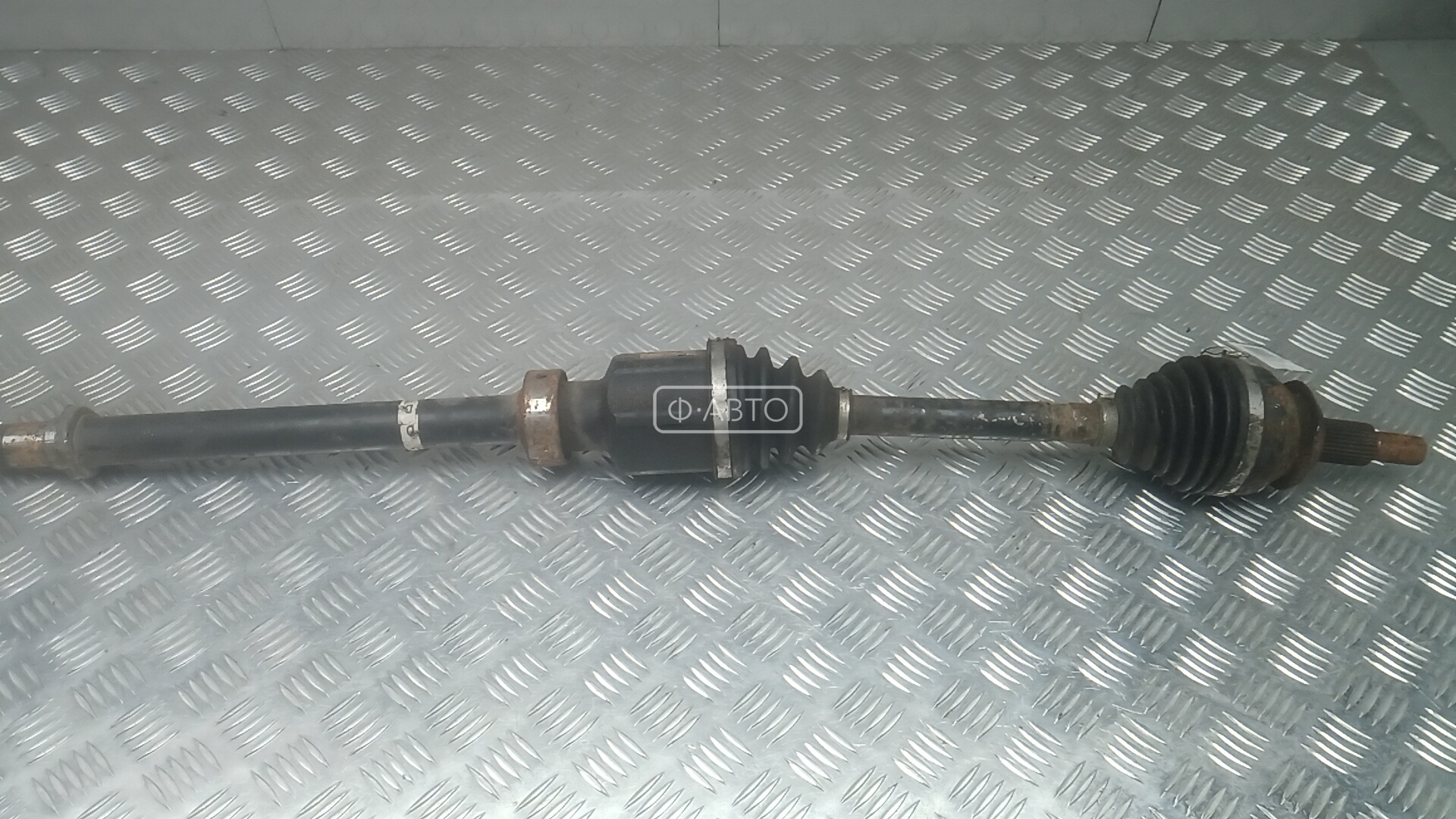 Привод передний правый