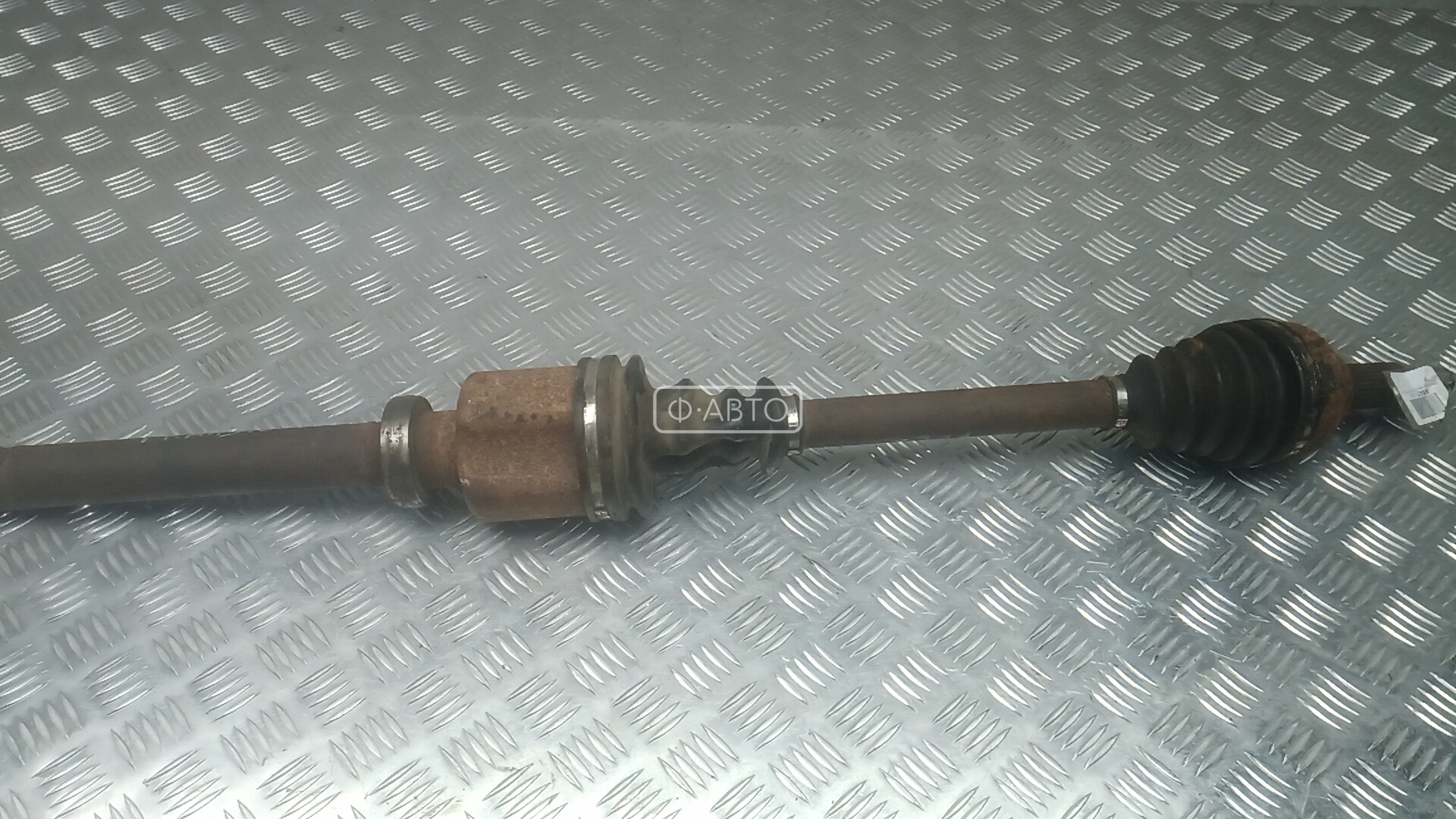 Привод передний правый