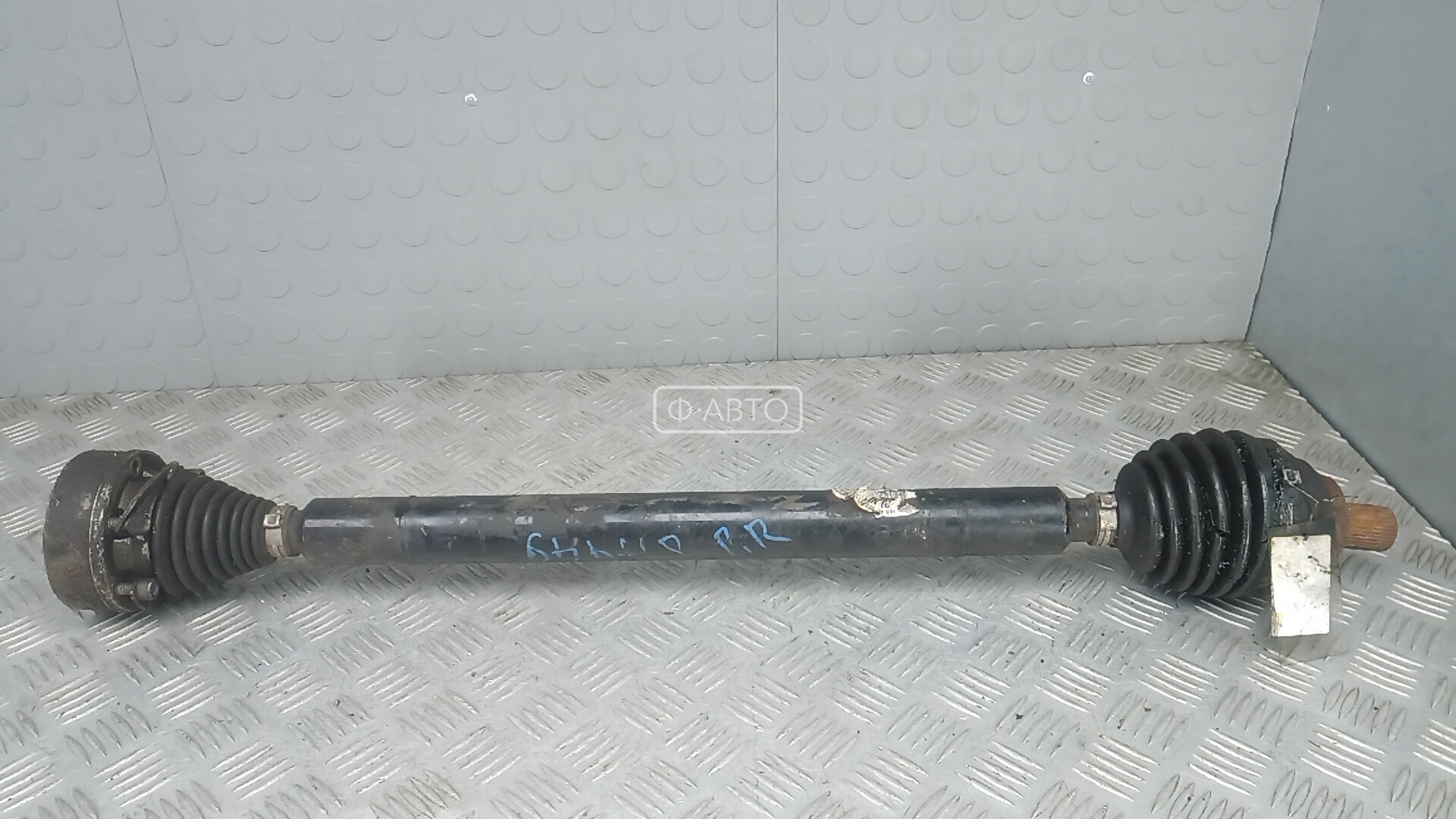 Привод передний правый