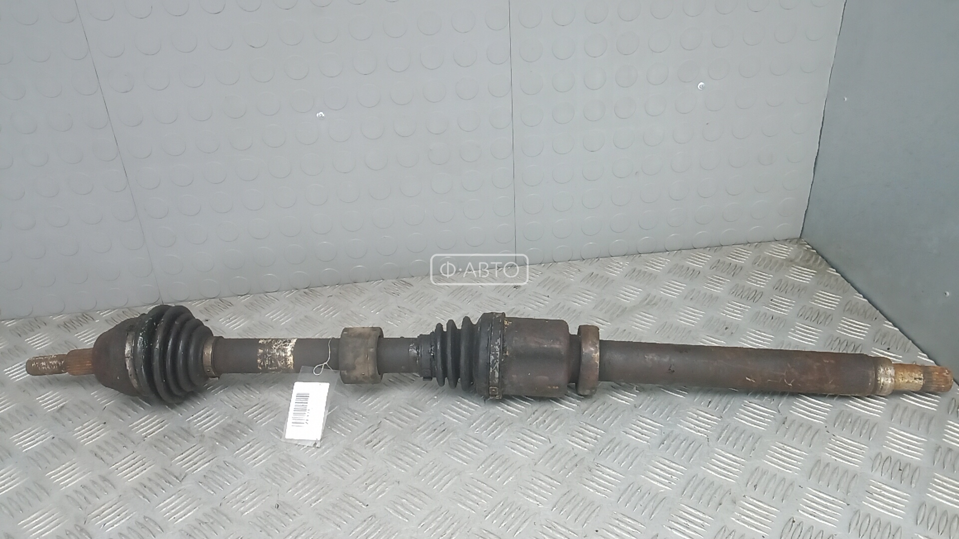 Привод передний правый