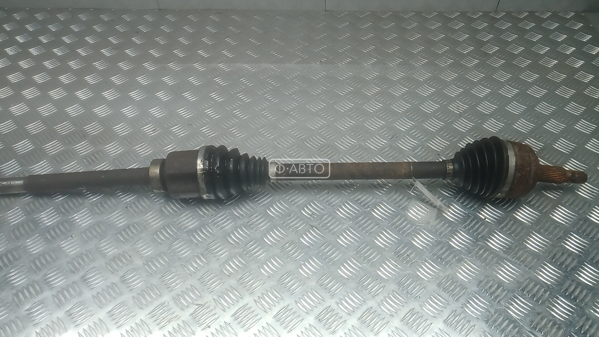 Привод передний правый