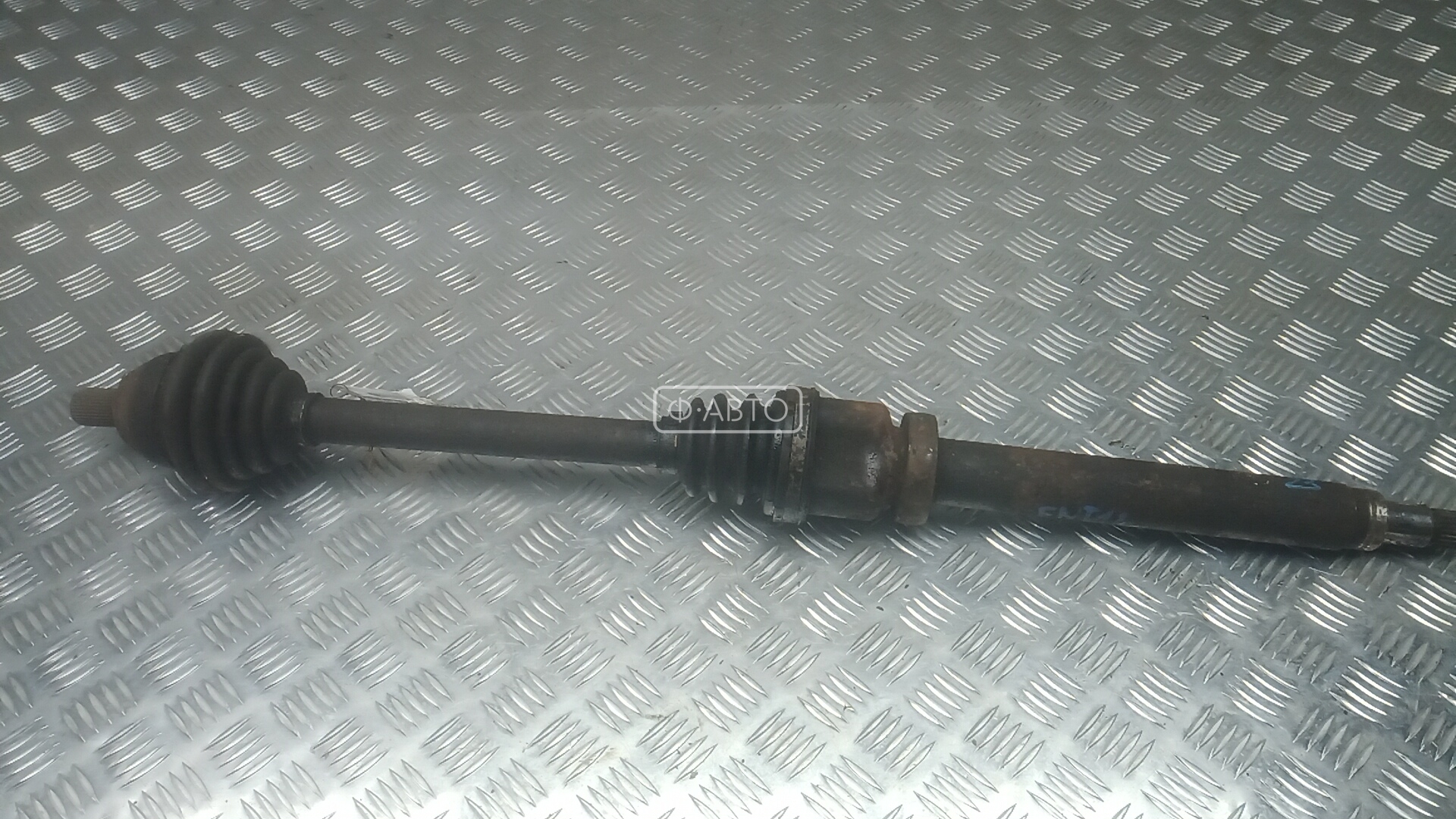 Привод передний правый