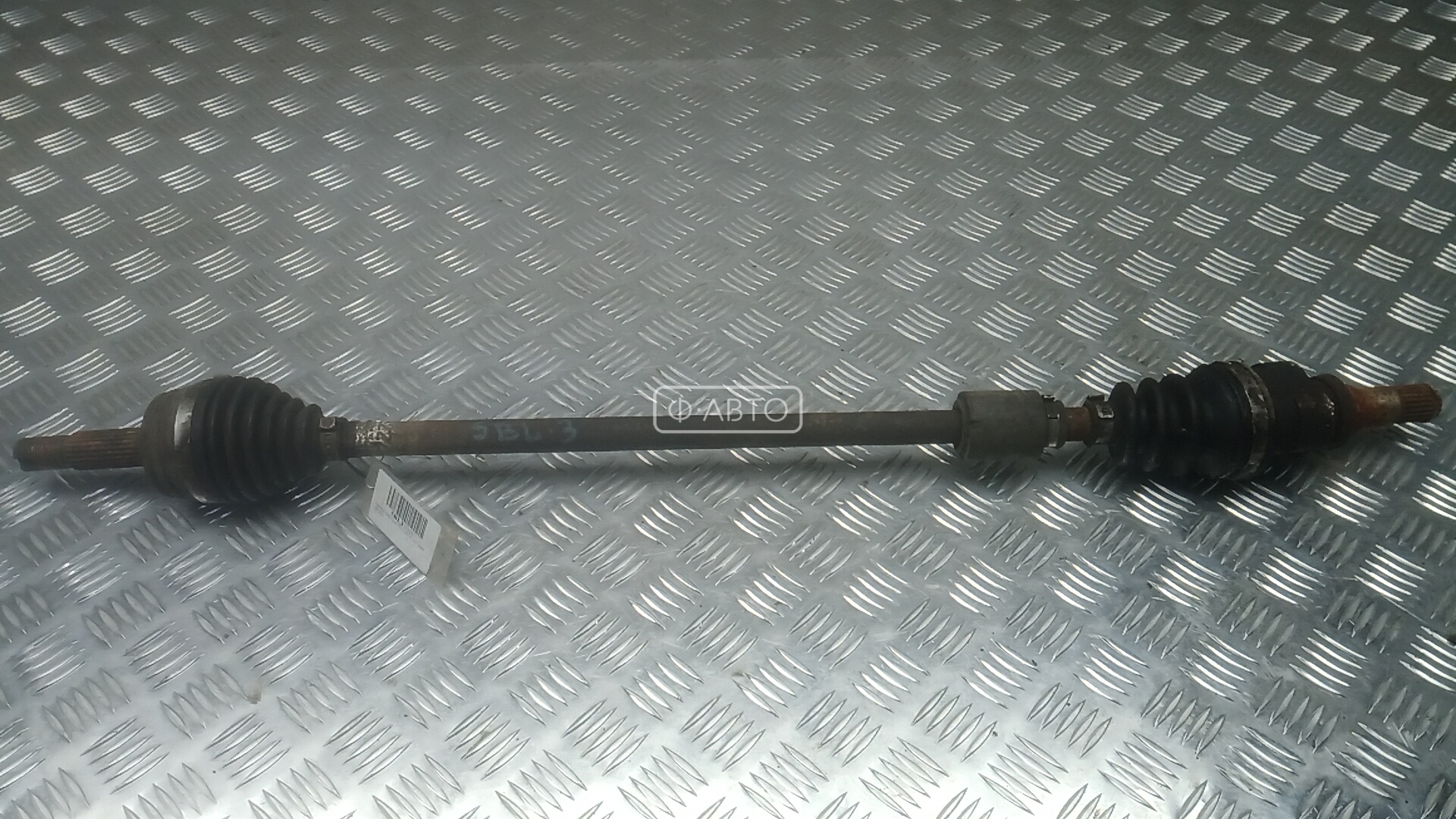 Привод передний правый