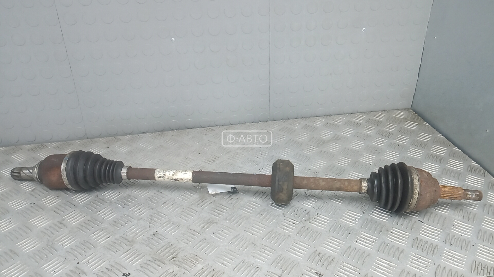 Привод передний правый