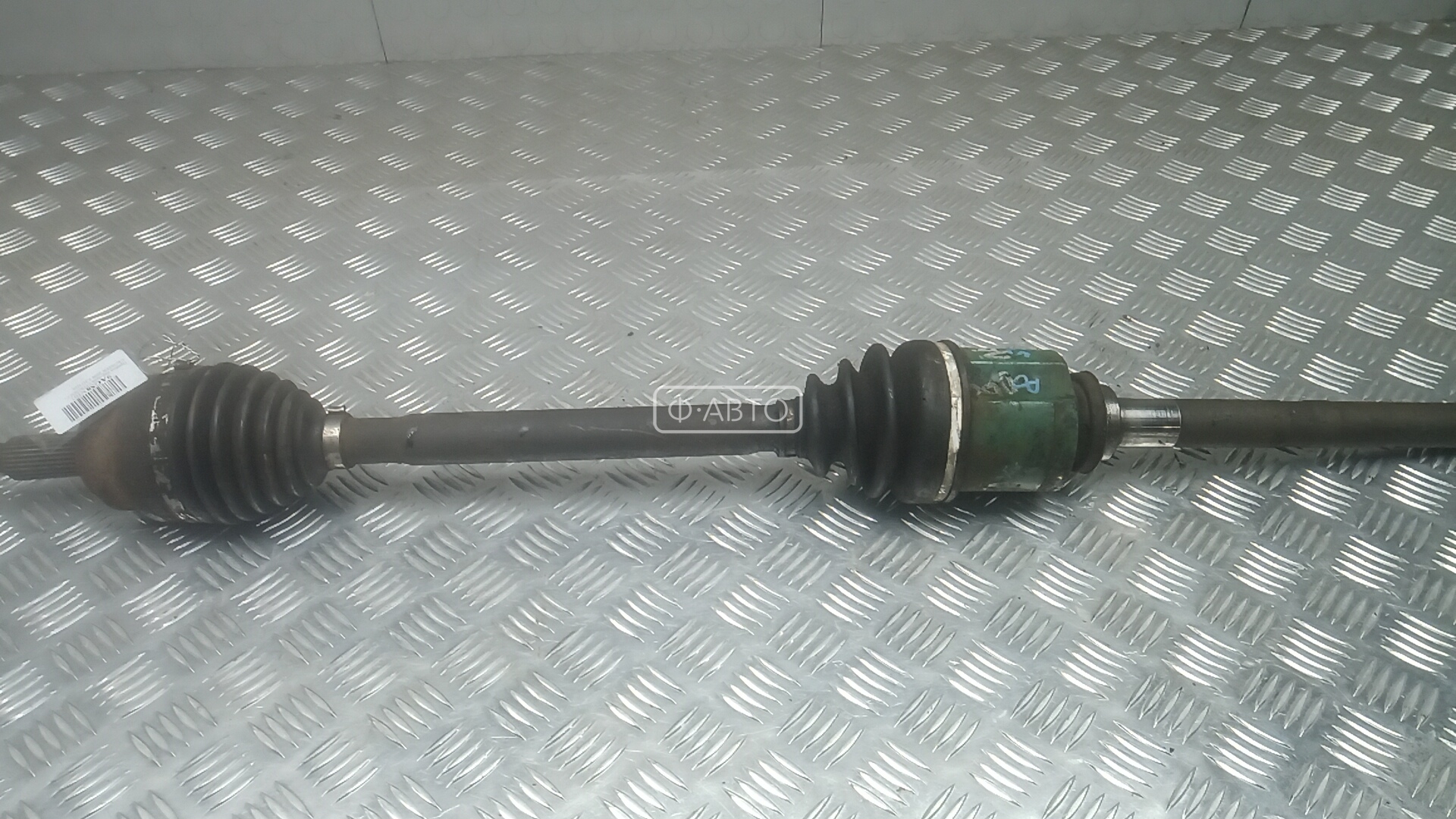 Привод передний правый