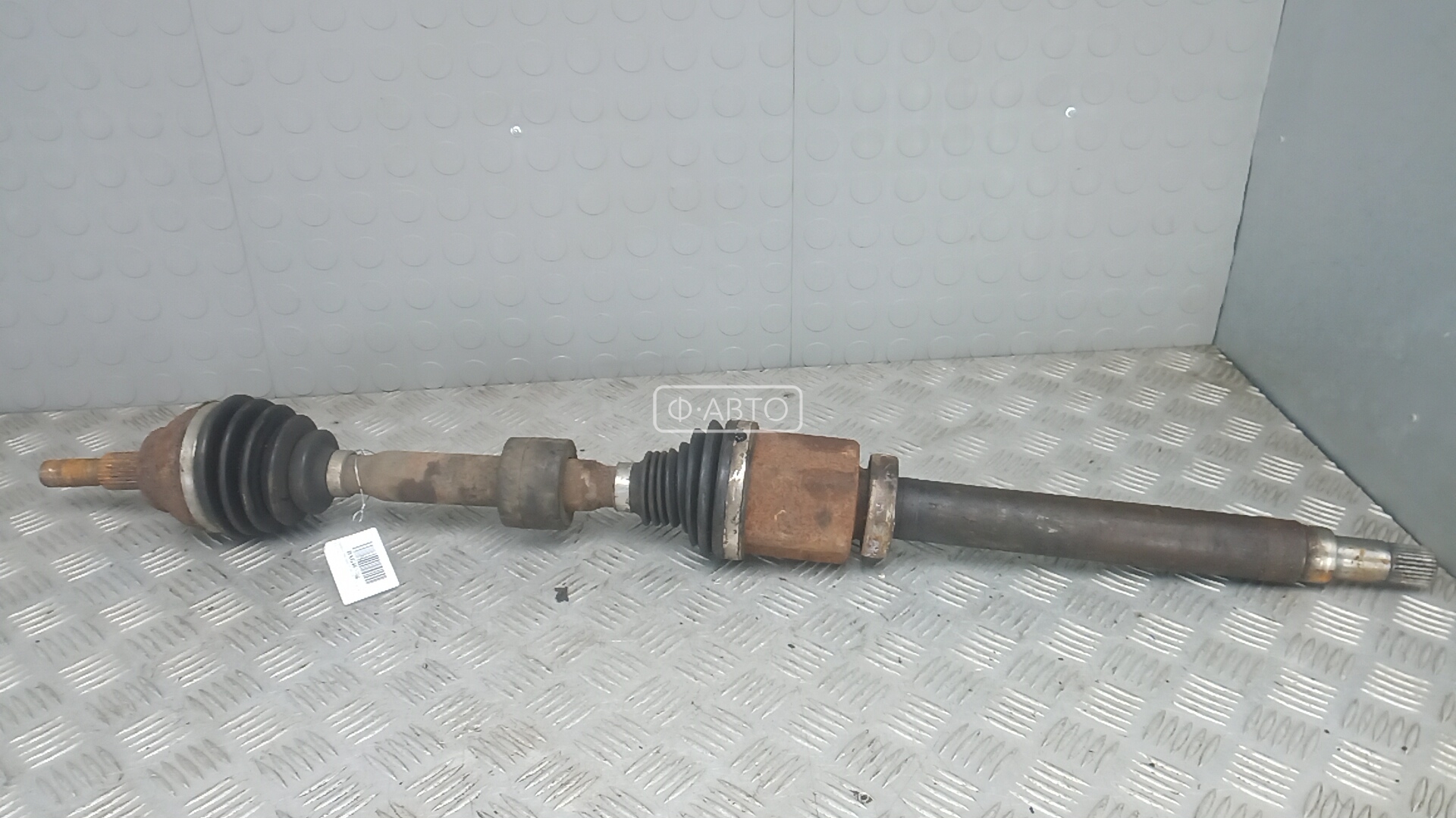 Привод передний правый