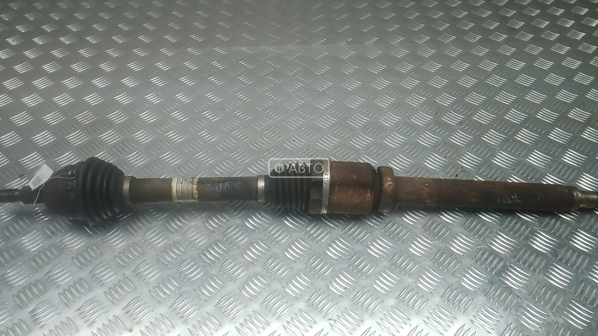 Привод передний правый