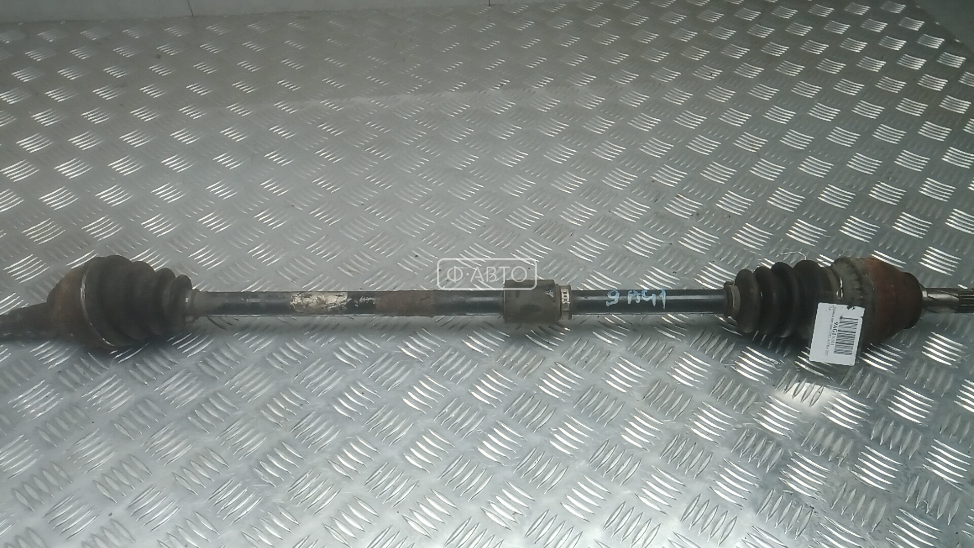 Привод передний правый