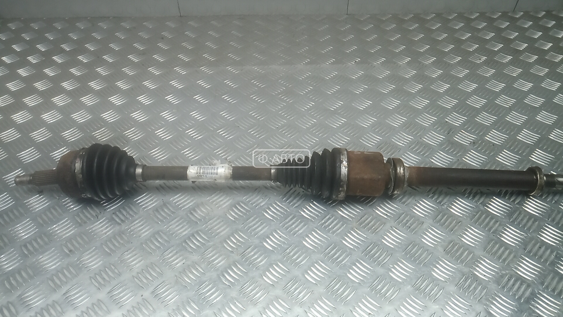 Привод передний правый