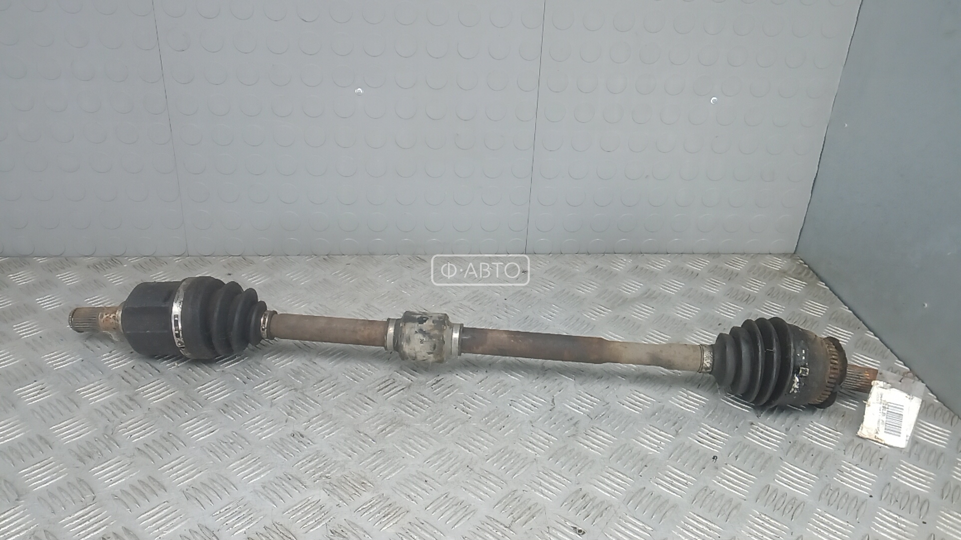 Привод передний правый