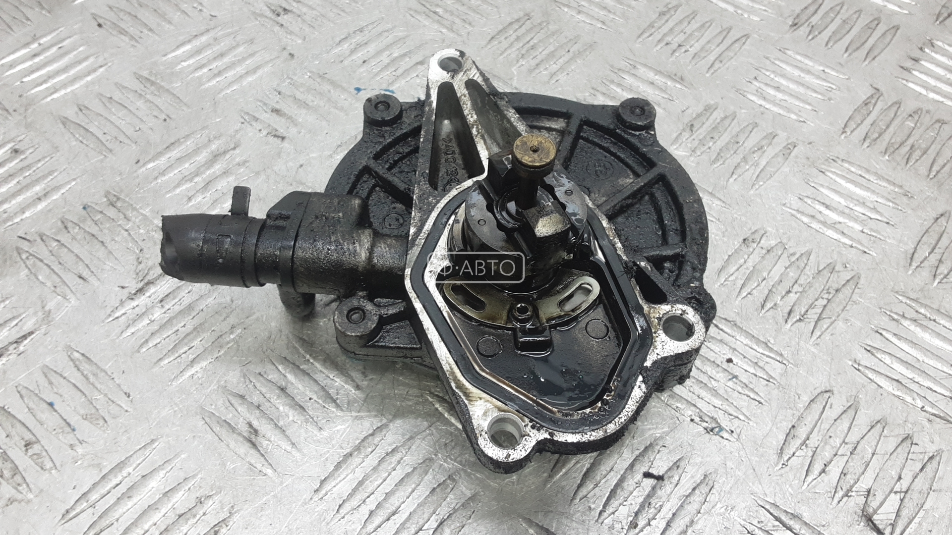 Насос вакуумный