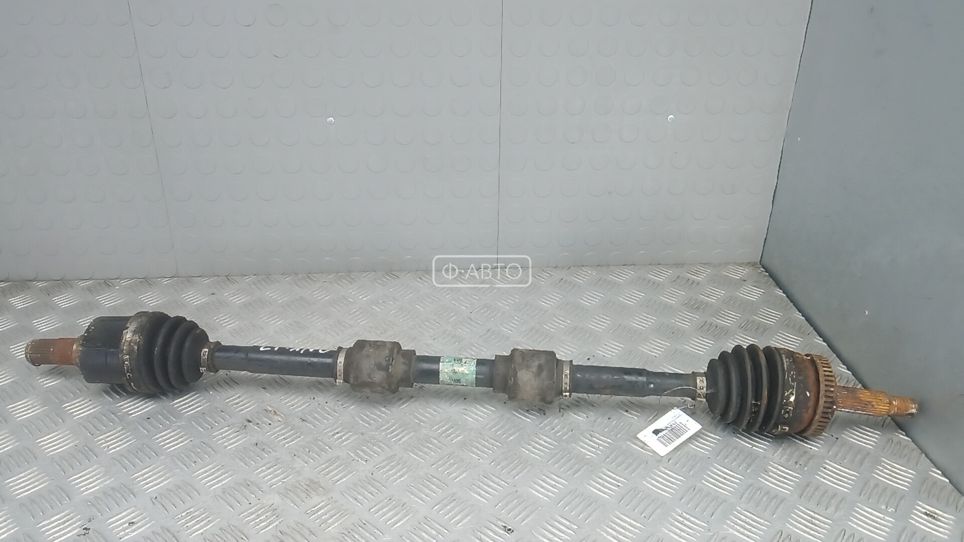 Привод передний правый