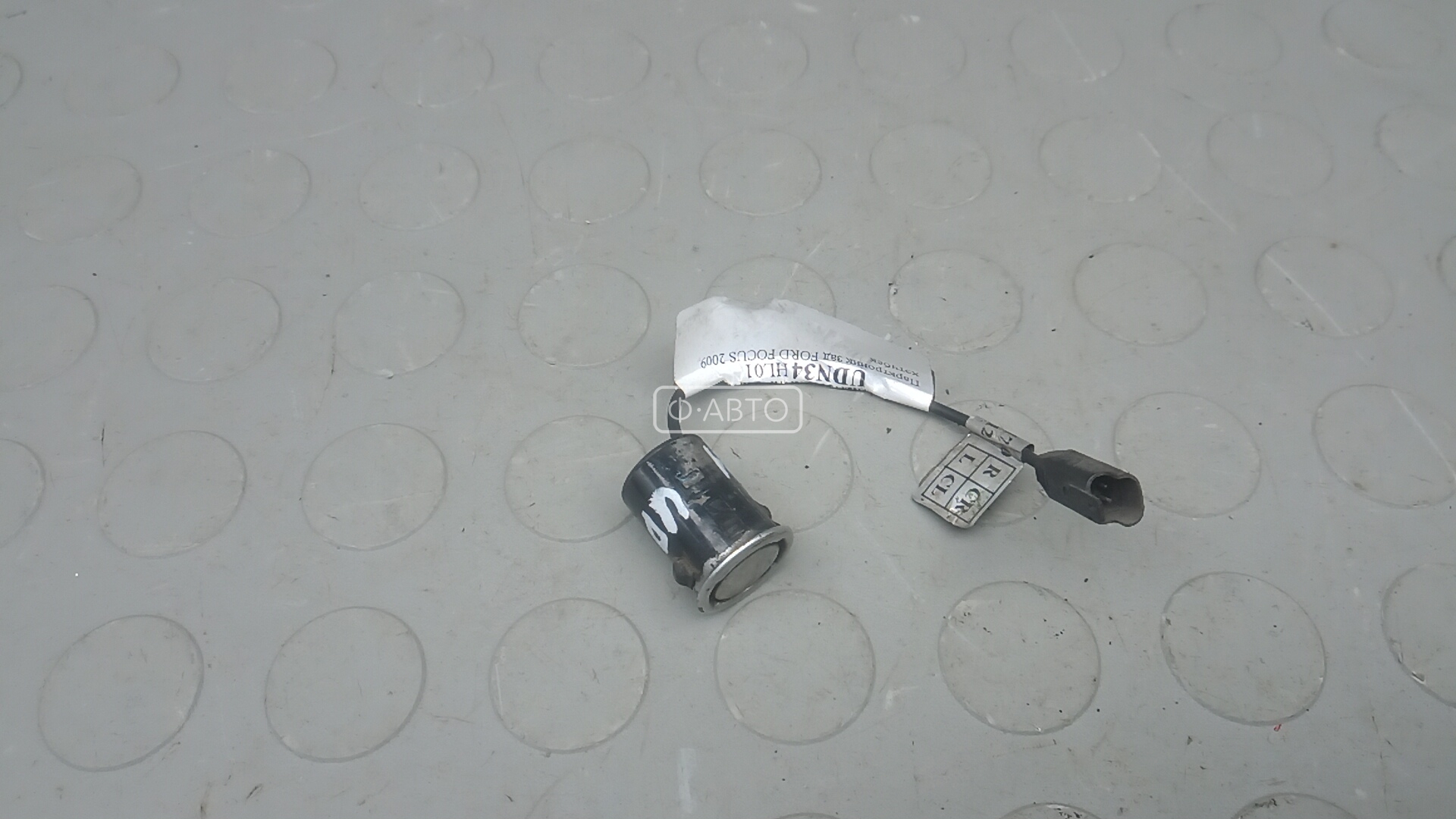 Парктроник задний