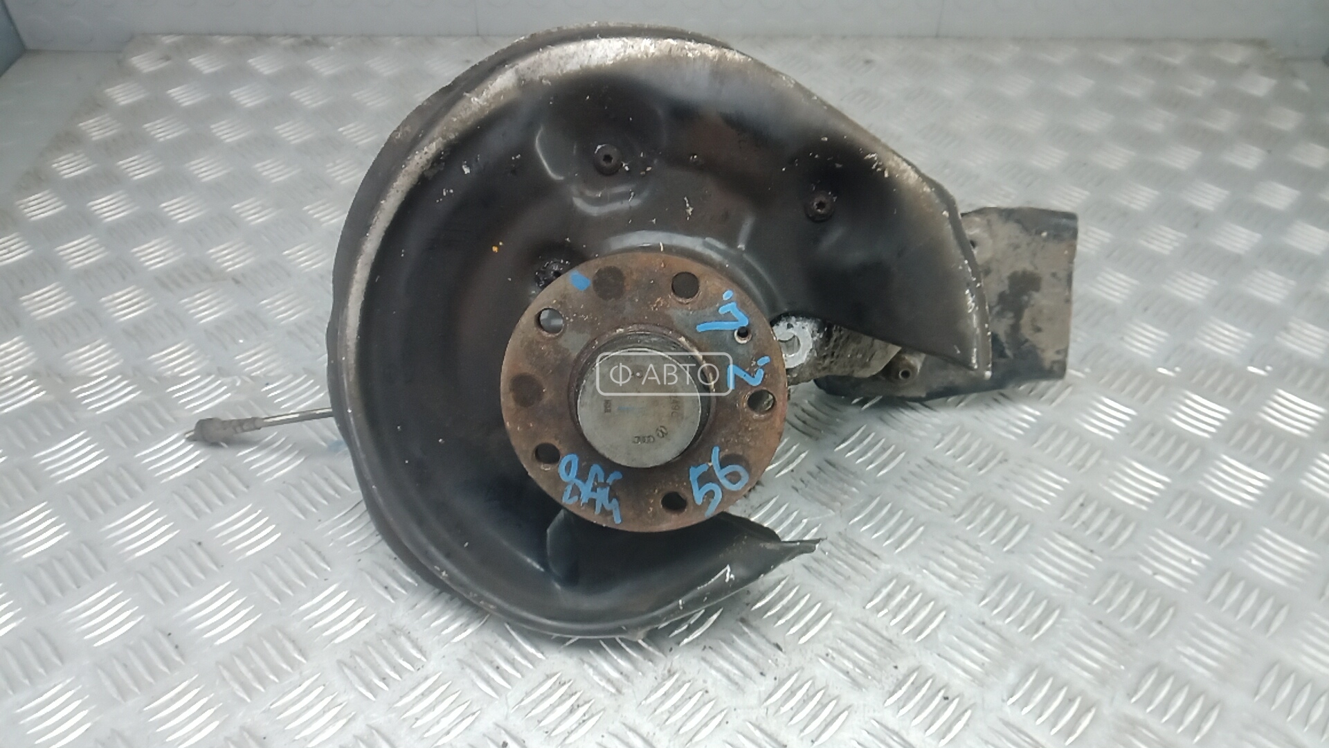 Ступица задняя левая