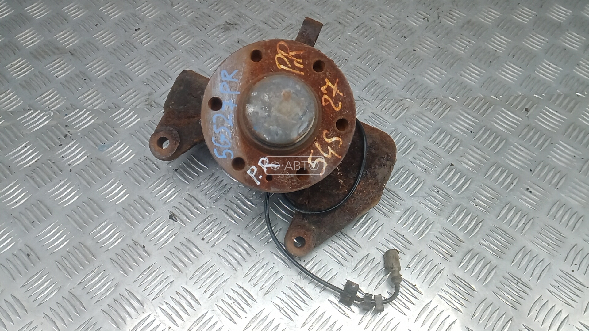 Ступица передняя правая