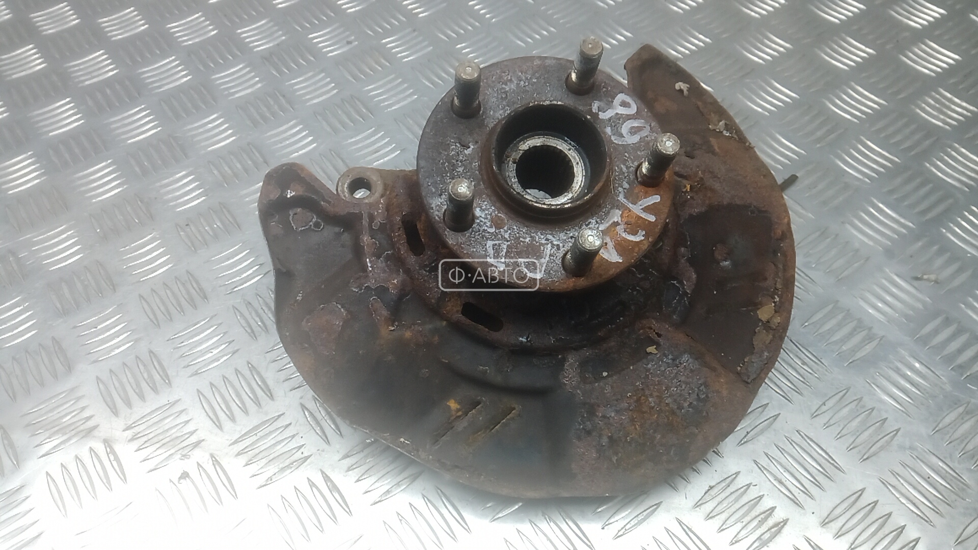 Ступица передняя правая