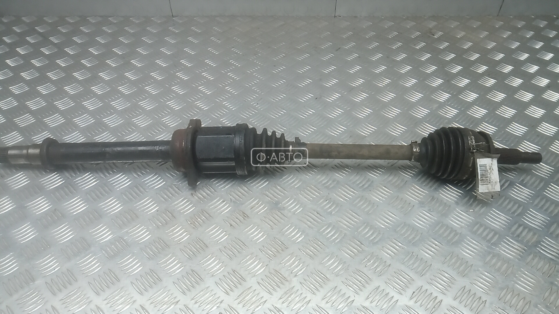 Привод передний правый