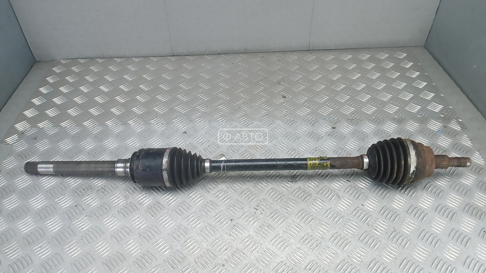 Привод передний правый