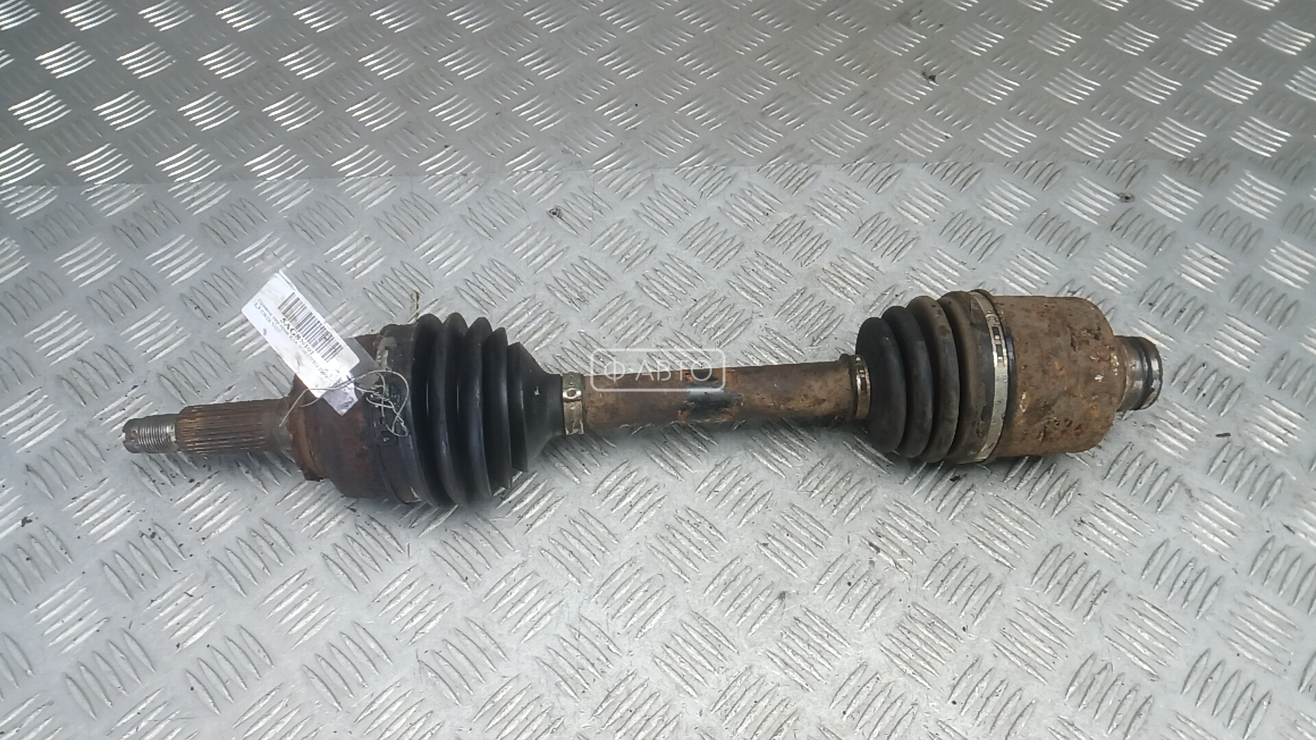 Привод передний правый