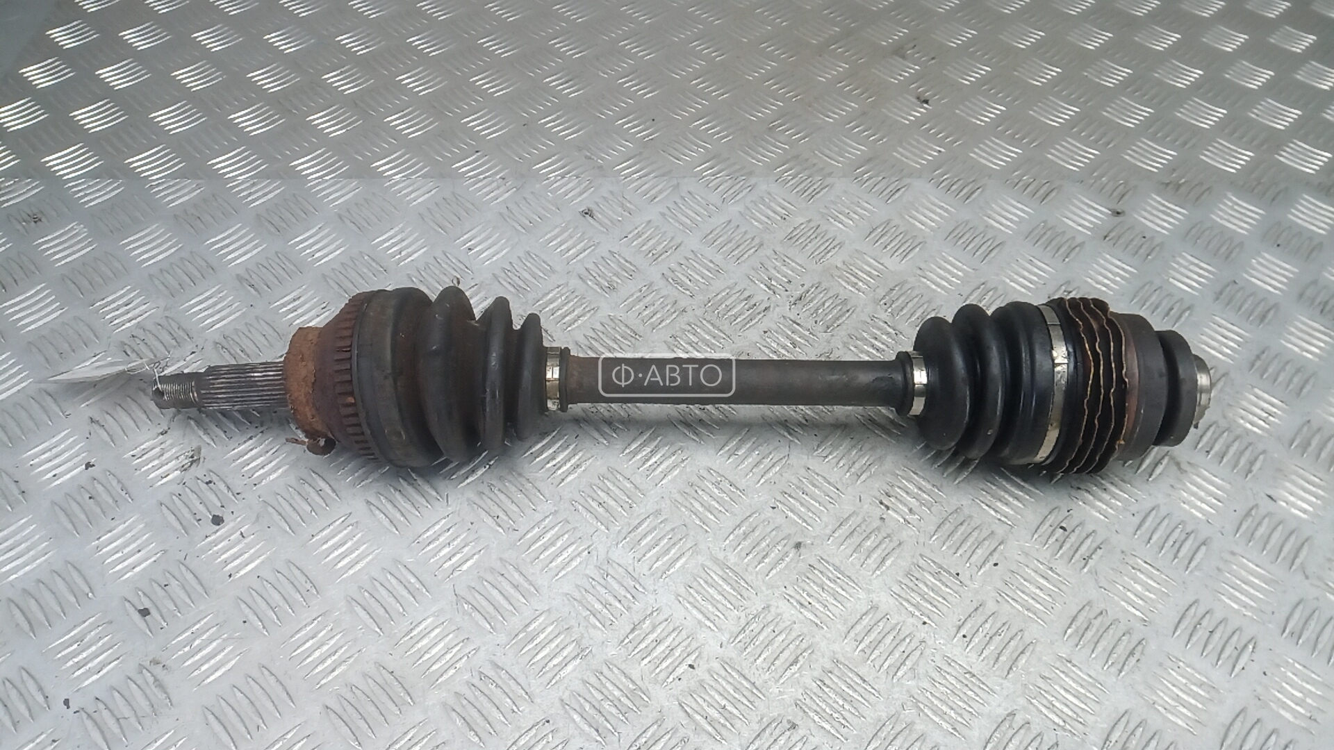 Привод передний правый