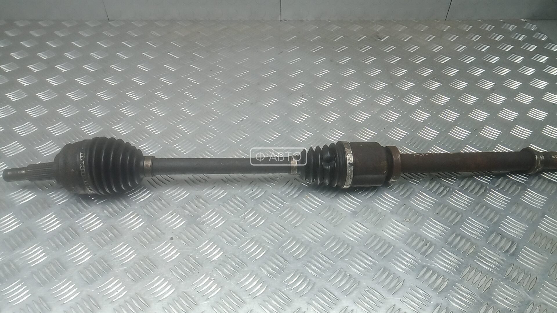 Привод передний правый