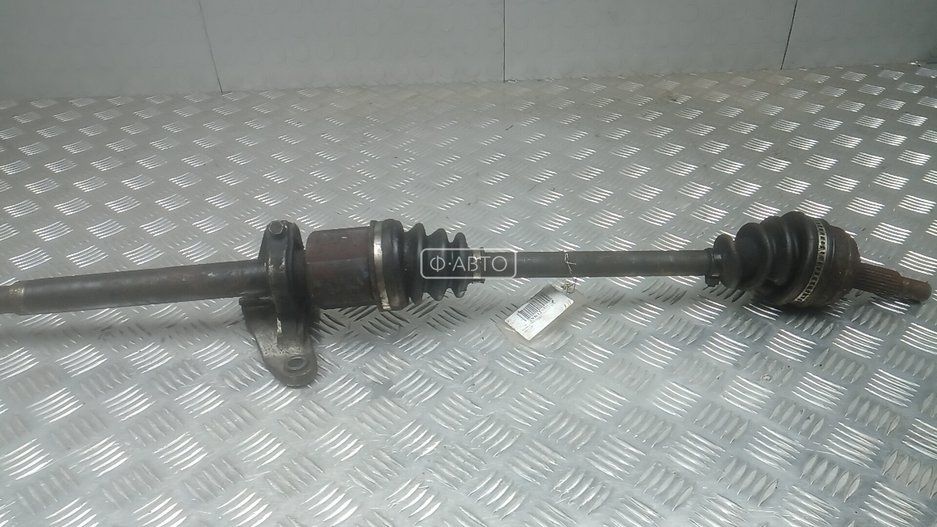 Привод передний правый